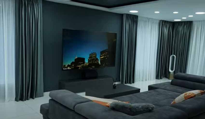 Noi imagini din casa lui Dorian Popa, după ce a renovat-o. Are propriul solar de bronzat și un garaj de lux unde își ține mașina de 300.000 de euro