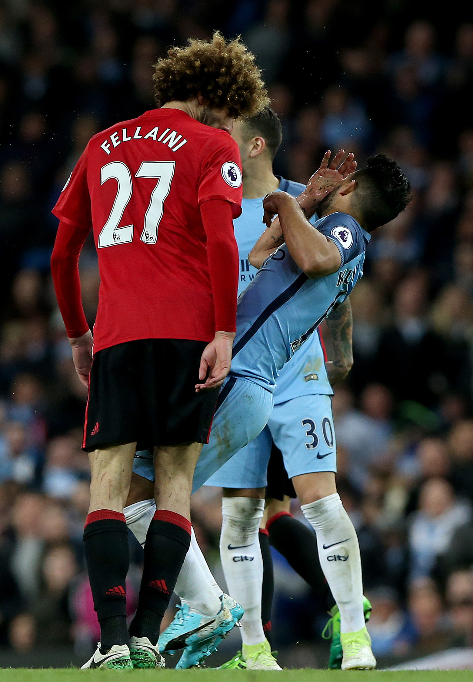 Anglia, etapa a 26-a. Restanța Manchester City - Manchester United s-a terminat egal. Fellaini l-a făcut KO pe Aguero | GALERIE FOTO&VIDEO