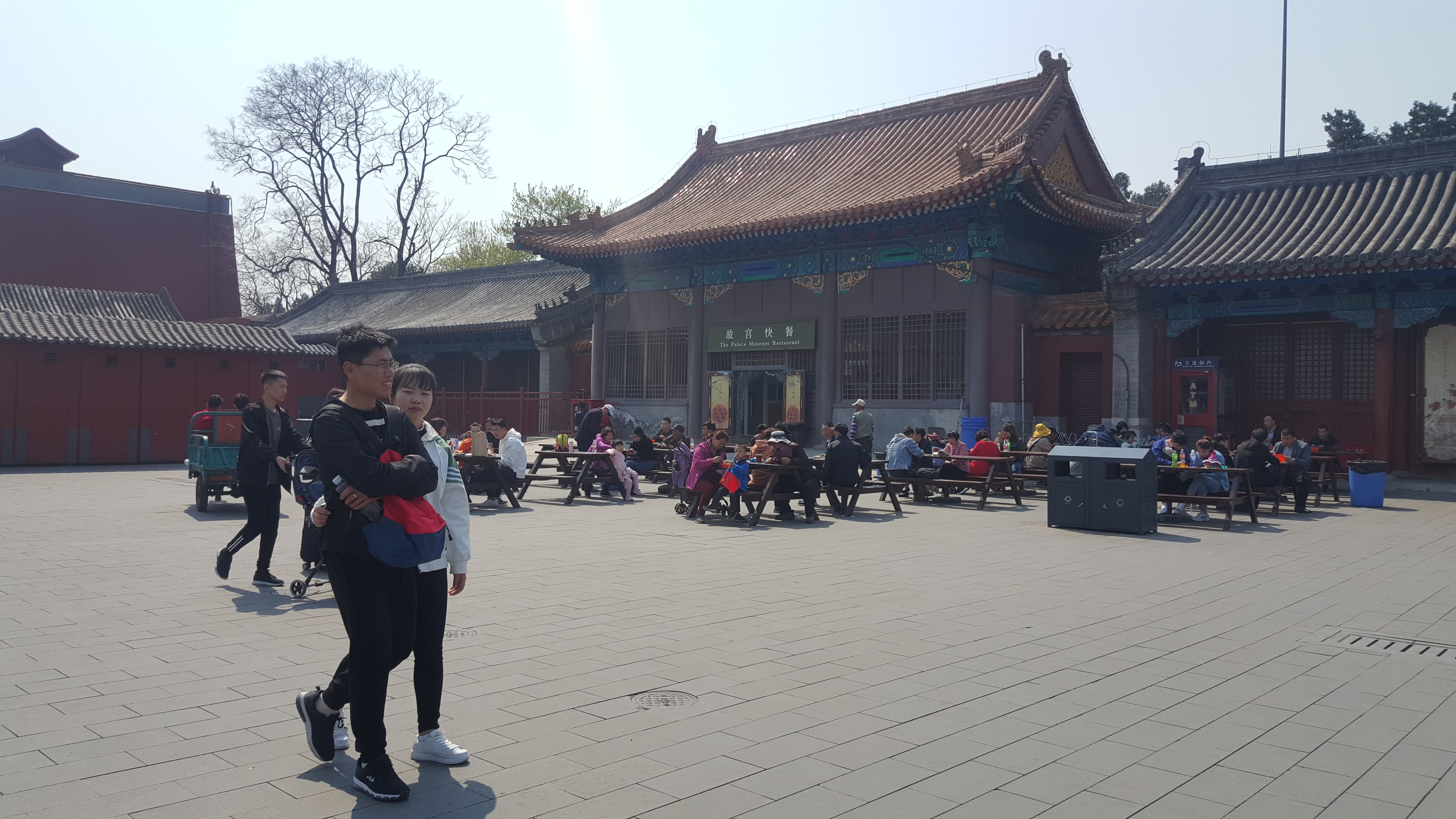 CORESPONDENȚĂ DIN BEIJING, CAPITOLUL 6 | Scriitoarea Doina Ruști, în Orașul Interzis