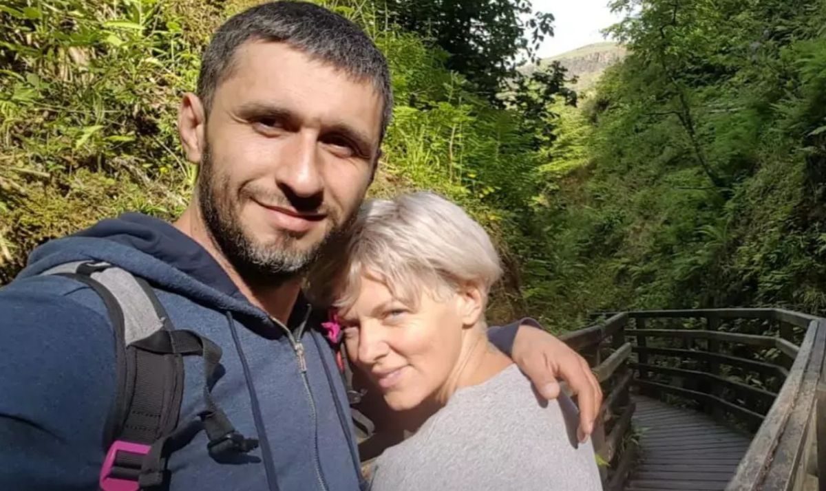De ce nu-i iubesc unii vecini de la țară pe Dragoș Bucur și Dana Nălbaru: „Cred că venim să schimbăm satul”
