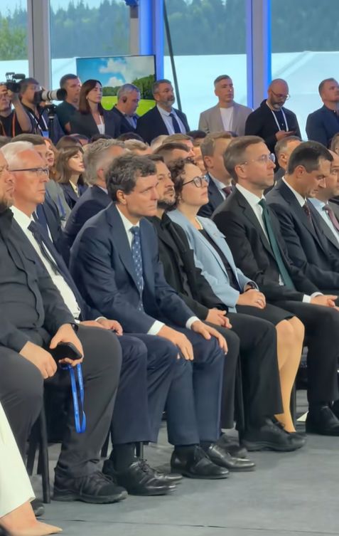 Nicușor Dan la summit-ul din Ucraina