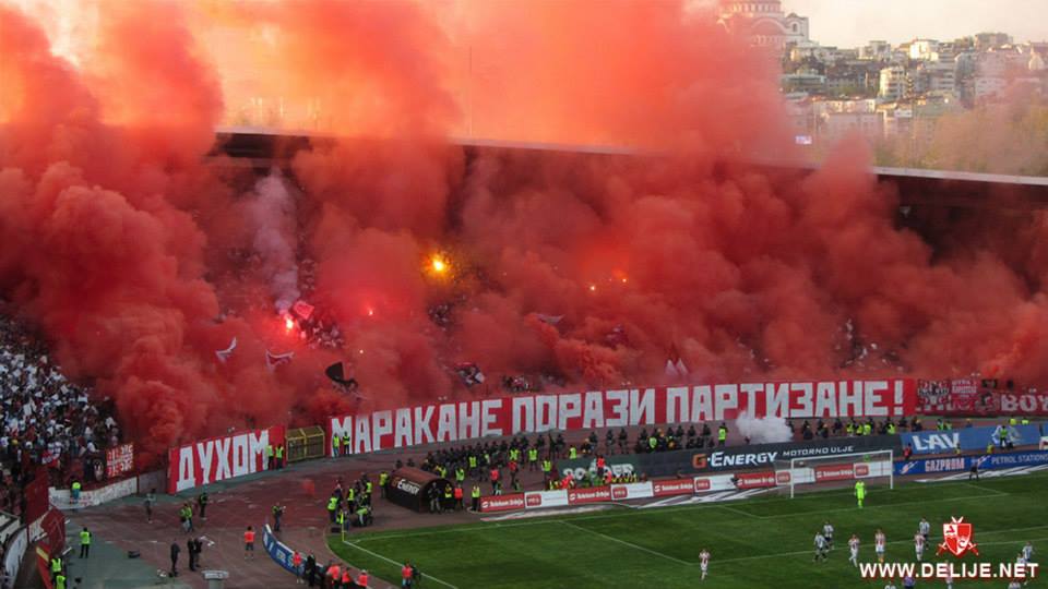 Derby împroșcat cu sânge la Belgrad! Fanii s-au bătut crunt pe ”Maracana” / GALERIE FOTO & VIDEO