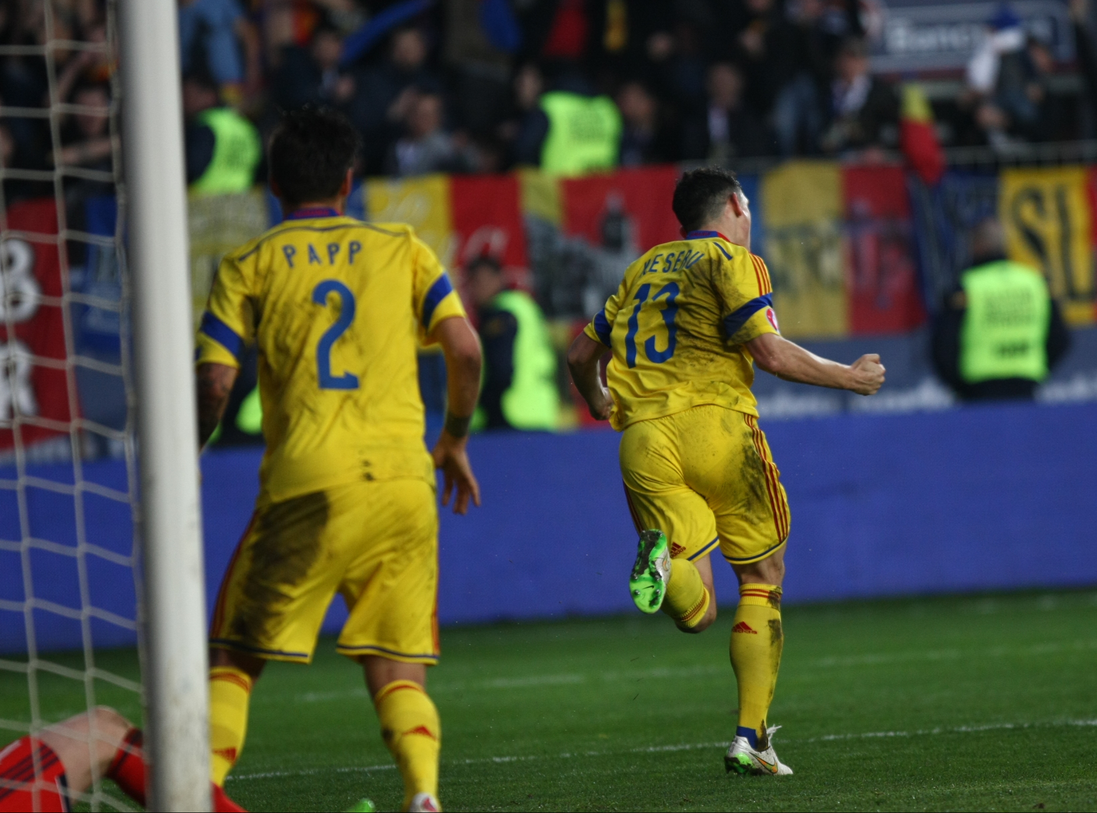 România - Feroe 1-0. S-a scandat: "Ruşine să vă fie!" / GALERIE FOTO