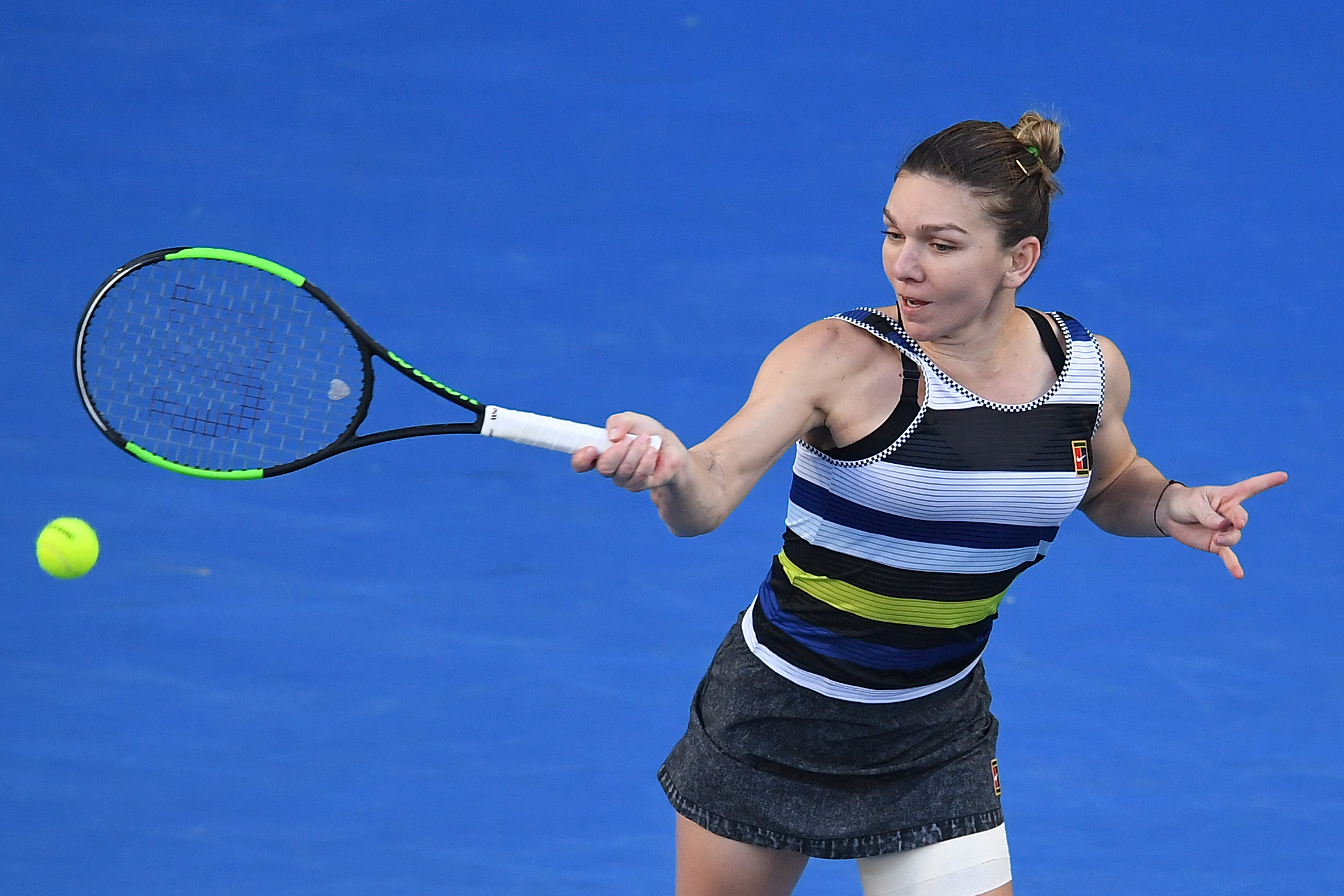 Simona Halep, în optimi la Australian Open! O învinge categoric pe Venus Williams și se pregătește pentru duelul cu Serena! | VIDEO
