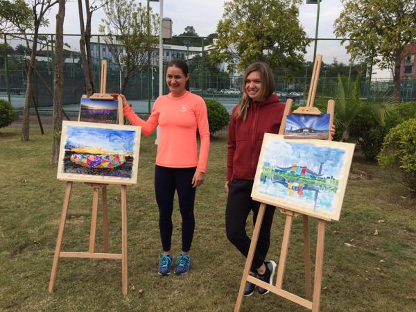 Simona Halep a ajuns în China: ”Să începem noul an! Sunt bucuroasă că am revenit la Shenzhen!”. Surpriza organizatorilor | GALERIE FOTO