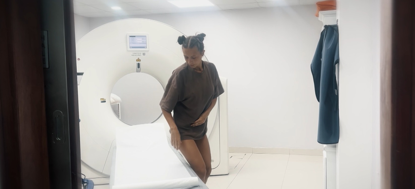 Domnul Dan a făcut anunțul. Prima reacție după ce o concurentă a părăsit de urgență Survivor 2025 și s-a întors în România: „Furie” | EXCLUSIV