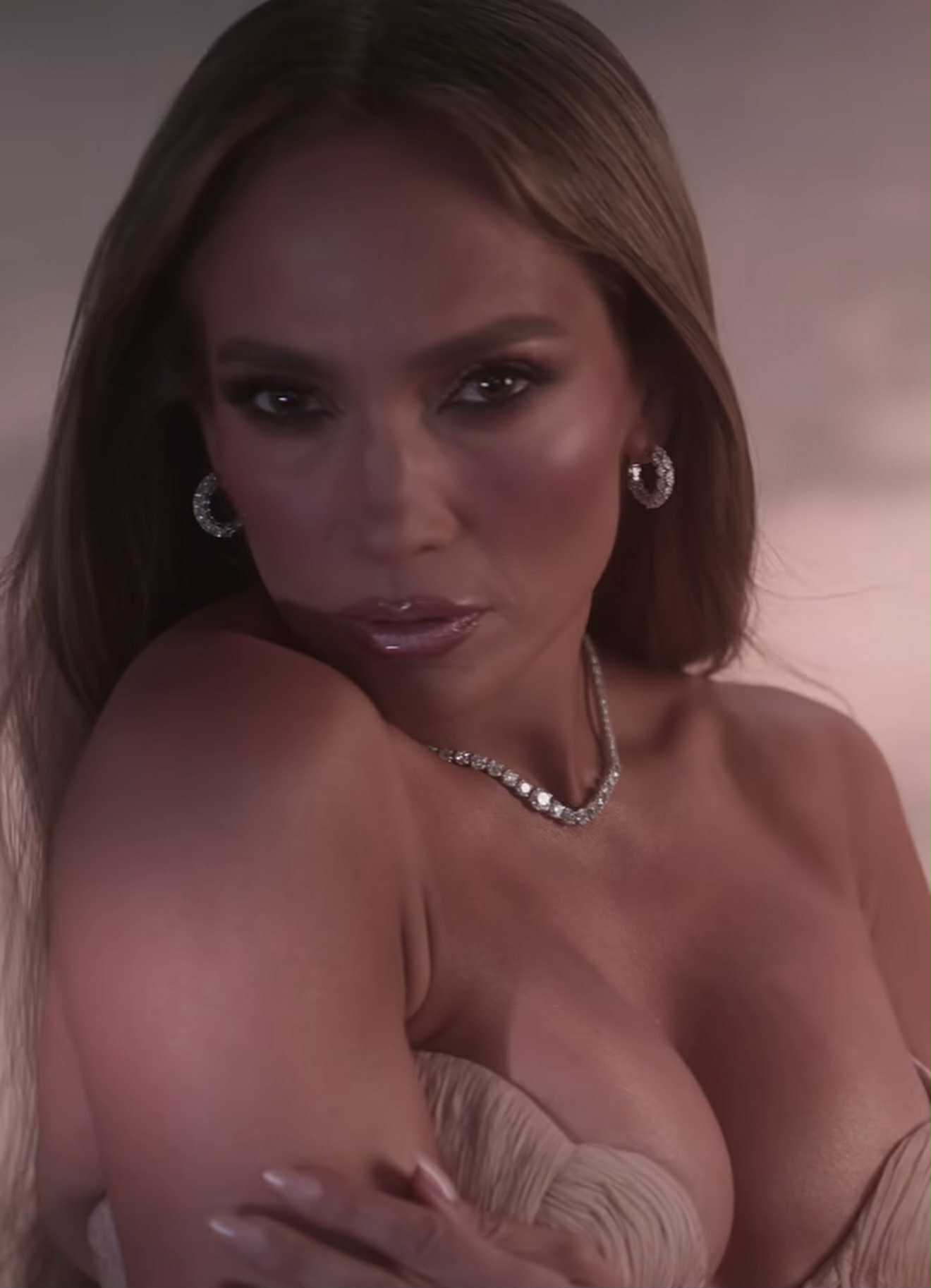 Transformarea lui Jennifer Lopez continuă: Ce vrea să facă în 2026. Apropiații artistei s-au speriat și sunt în alertă
