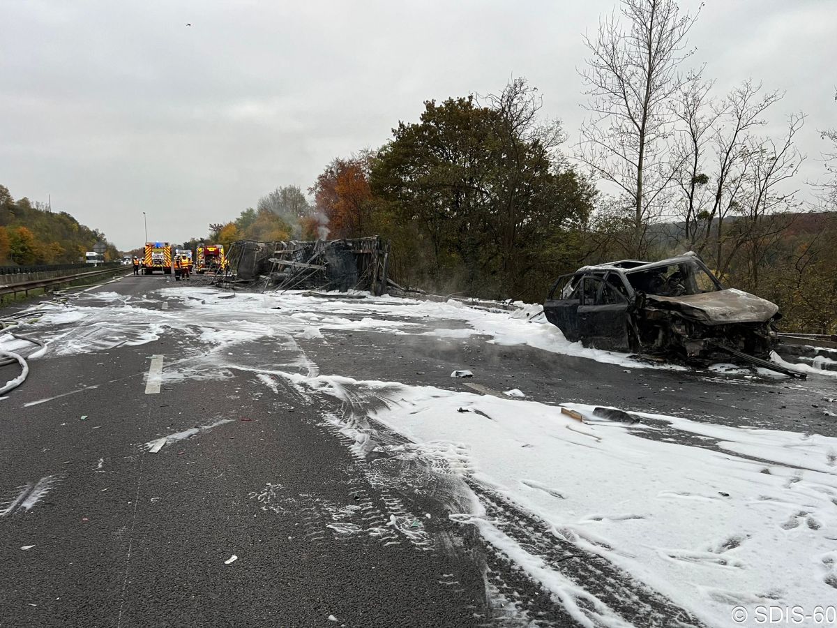 Șofer român de TIR, scos în viață din cabina care ardea, răsturnată pe o autostradă din Franța: „Nu am vrut să-l văd cum moare”