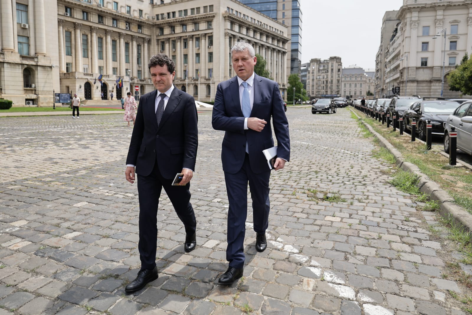 Mesajul transmis de Nicuşor Dan la aniversarea MAI despre violenţa la adresa femeilor și despre consumul de droguri