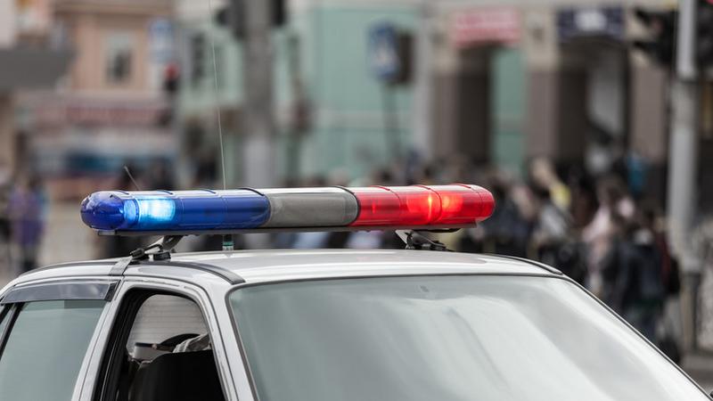 Fémkordont dobott a villamospályára egy ittas férfi Miskolcon, az arra járó taxit sem kímélte