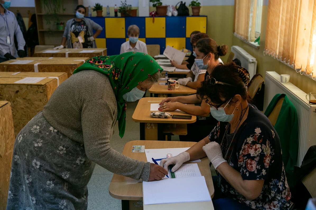 Alegeri locale 2020. Ziua votului în 50 de imagini