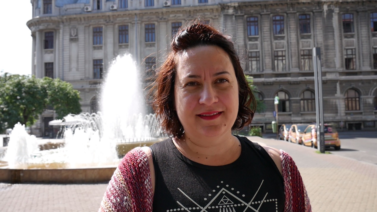 VIDEO/ Liviana Tane face ocolul lumii în 100 de cărți. Parisul lui Hemingway, Lisabona lui Saramago, Barcelona lui Orwell