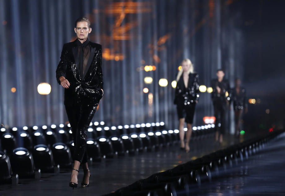 Doliu în lumea modei. Legendarul model Stella Tennant a murit la vârsta de 50 de ani