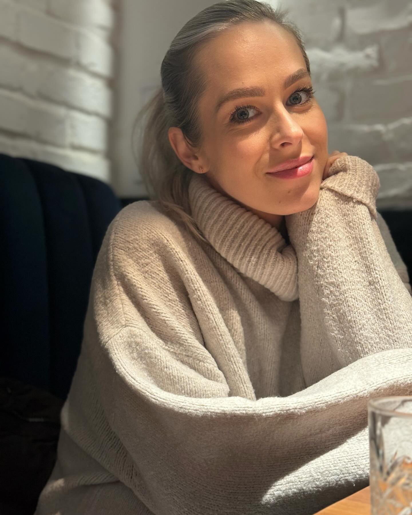 Pe Andreea Ignat, câștigătoarea „Chefi la cuțite”, a învins-o sistemul și a plecat din România: „Am trăit o experiență traumatizantă. L-au împușcat, a murit pe loc!”