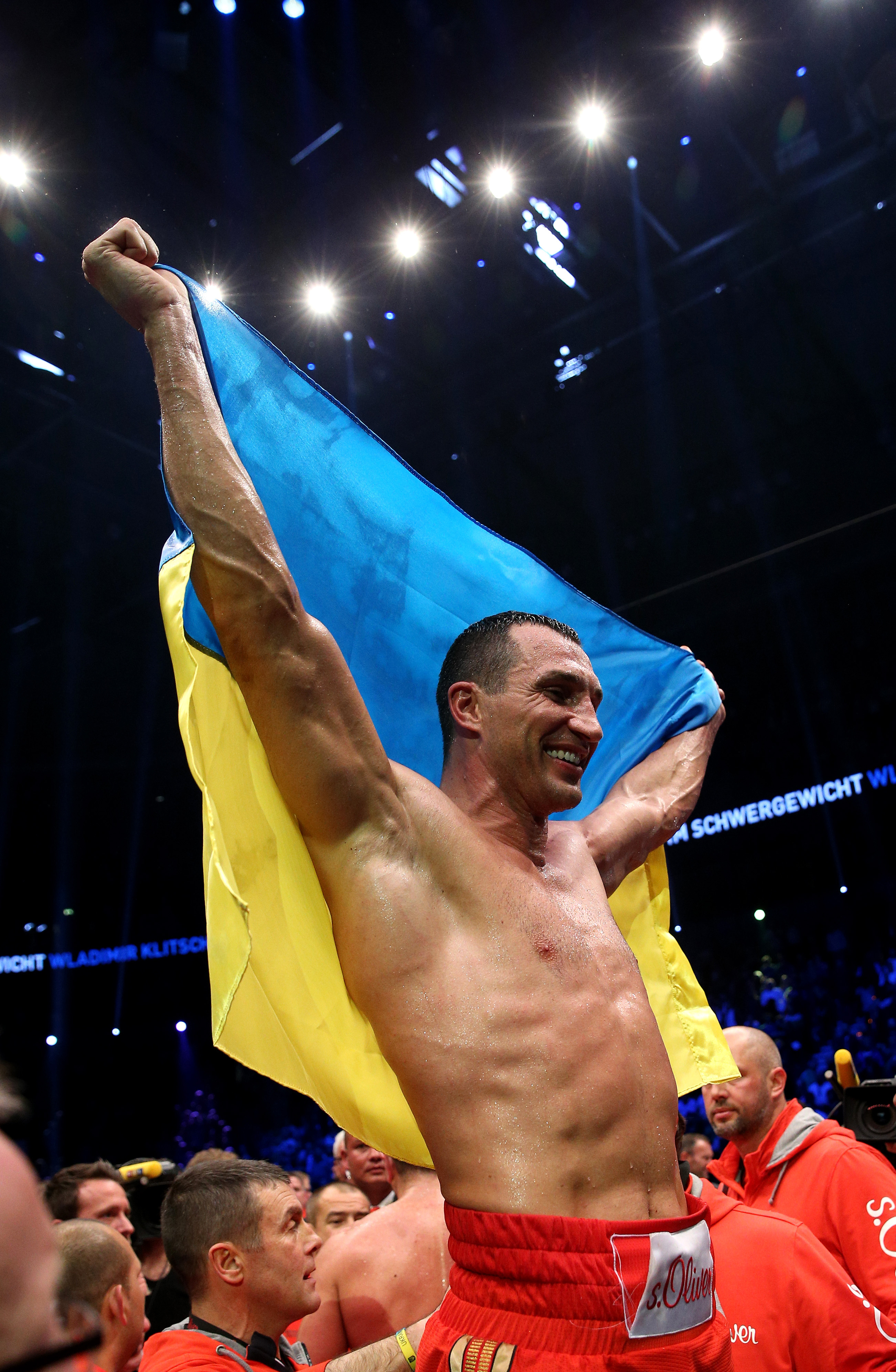 Klitschko l-a făcut KO pe Pulev, dar bulgarul a arătat că Wladimir încă poate fi lovit