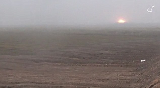 ŞOCANT! Momentul în care un copil primeşte binecuvântarea tatălui şi apoi se aruncă în aer în numele ISIS! VIDEO
