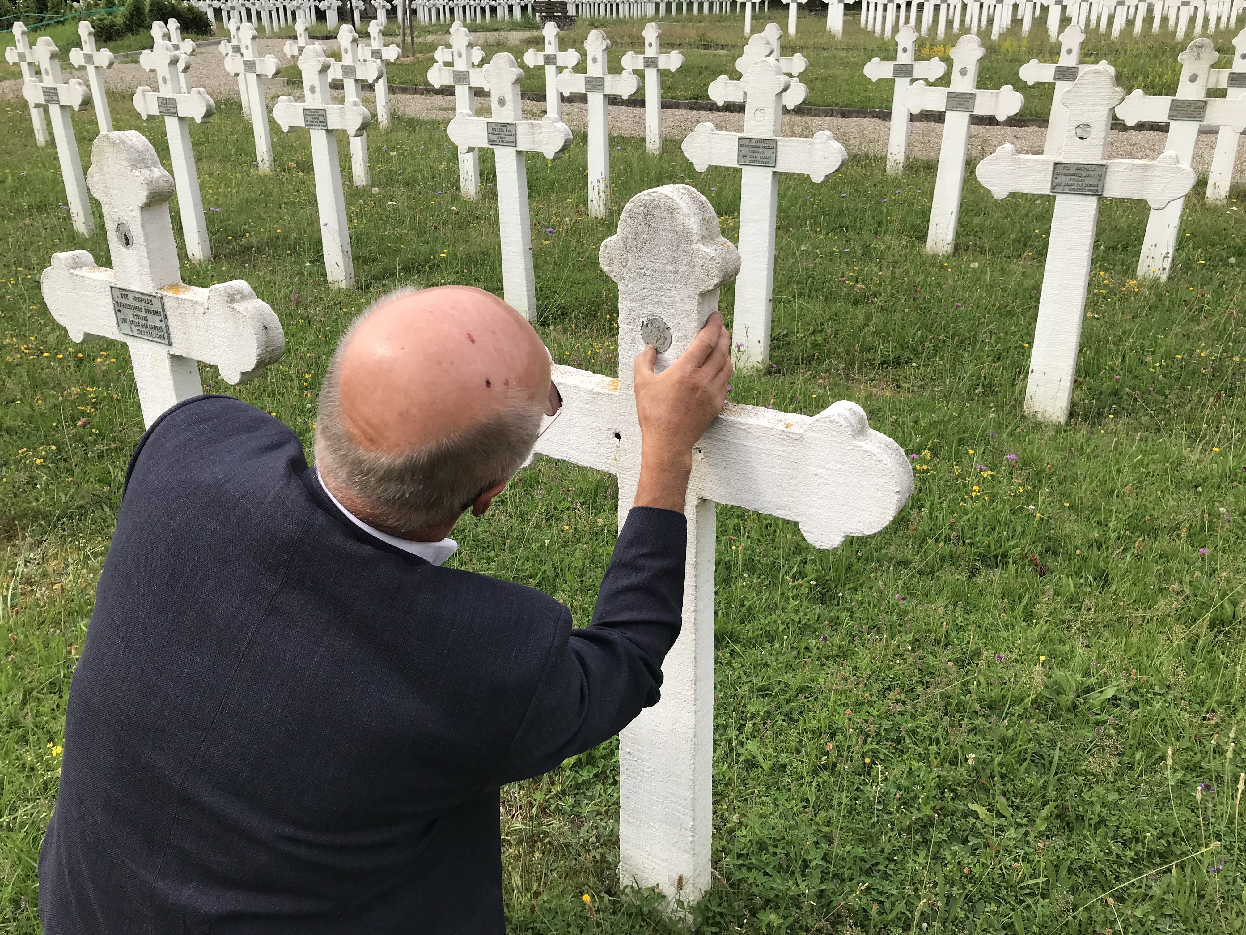 Reportaj la cea mai importantă necropolă din Franța cu soldați români care au pierit în Primul Război Mondial. „Sacrificiul lor nu a fost inutil pentru România de azi”