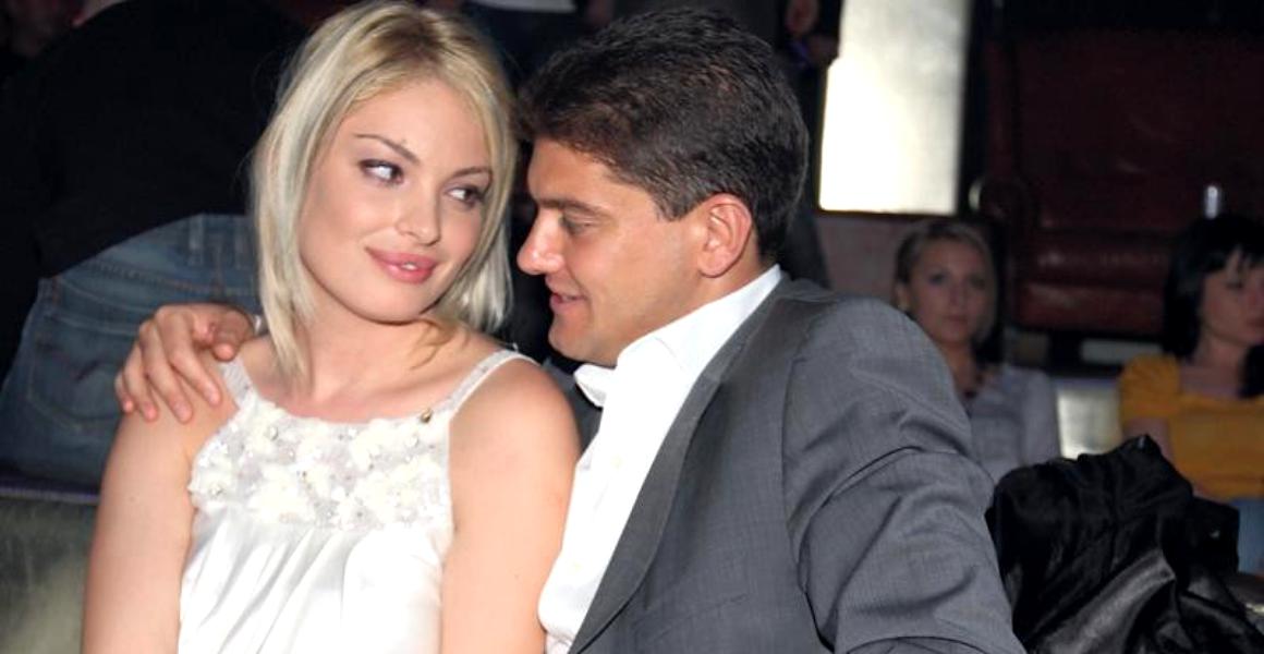 Alina Vidican vs Valentina Pelinel. Ce ținute au purtat acestea la cununia civilă | FOTO