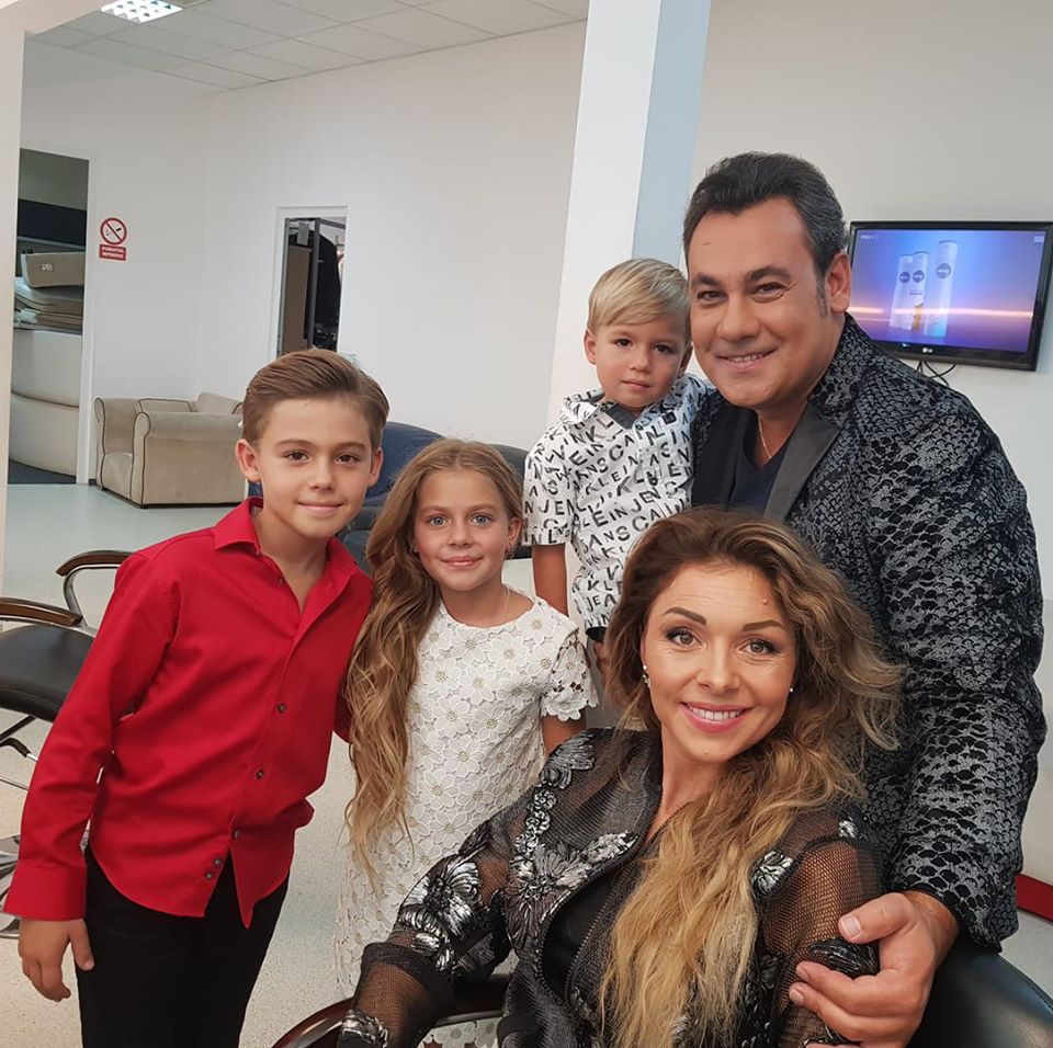 Imagini rare cu cei trei copii ai lui Ionuț Dolănescu. Ioana și Iancu duc tradiția familiei mai departe