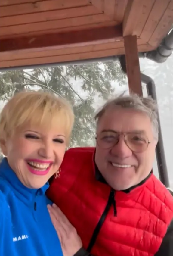 Cum au fost surprinși Marina Almășan și Sorin Mărcuș la munte. Au patinat, au băut vin fiert și au stat în casa lui din Brașov