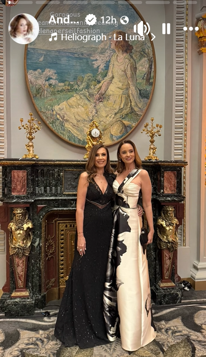 Cum a apărut Andreea Marin la o prezentare de modă. Și-a etalat mândră o rochie spectaculoasă și a atras toate privirile. „Port acum o creație semnată de ea”