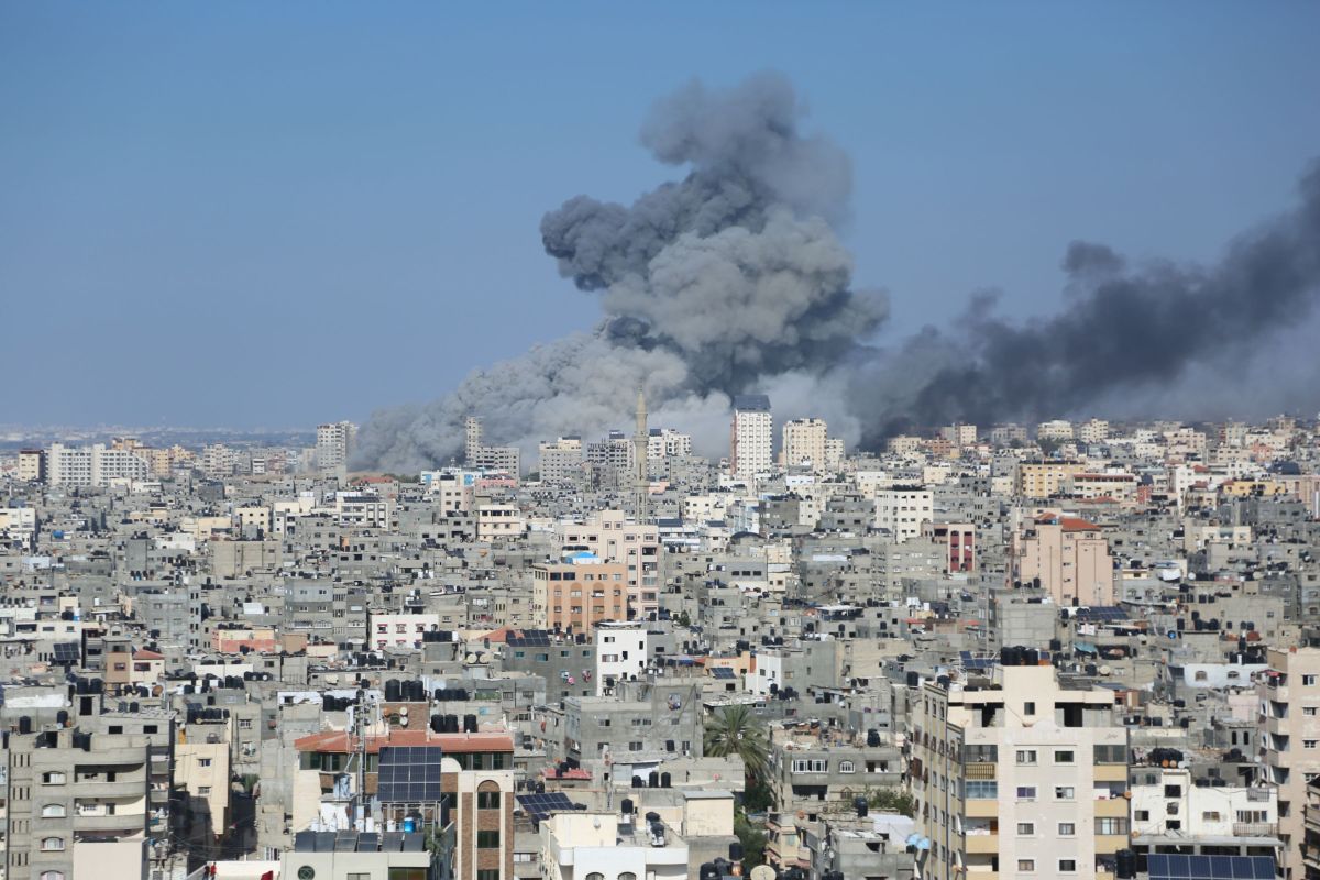 Război Israel-Hamas: Netanyahu anunță că riposta „abia a început”. „Îi lovim cu o putere fără precedent”. Trupele israeliene, raiduri locale în Gaza, după ultimatumul dat civililor