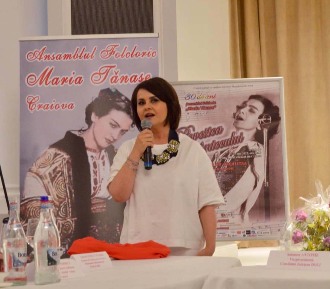 Cum arată Niculina Stoican când nu poartă costum popular. Cântăreața de muzică populară are 51 de ani