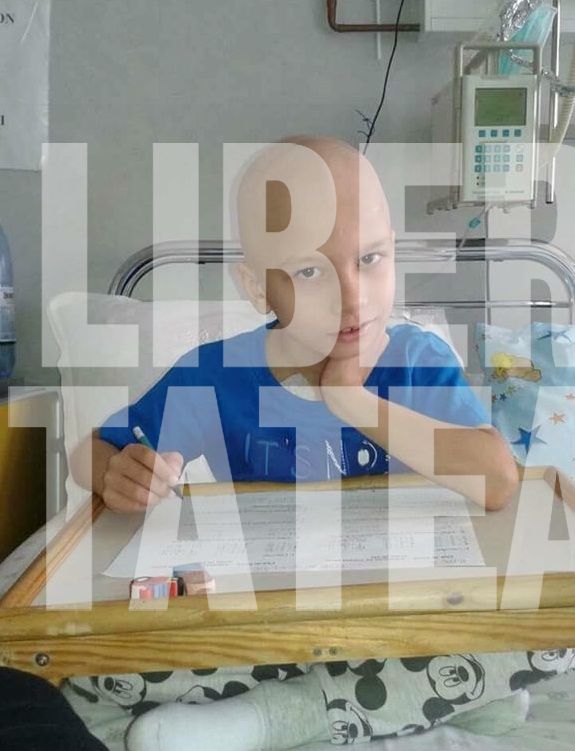 REPORTAJ/ Drama unei familii din Buzău: O mamă și mezinul ei, diagnosticați cu cancer. "Lumea pentru mine s-a oprit în loc" (GALERIE FOTO)