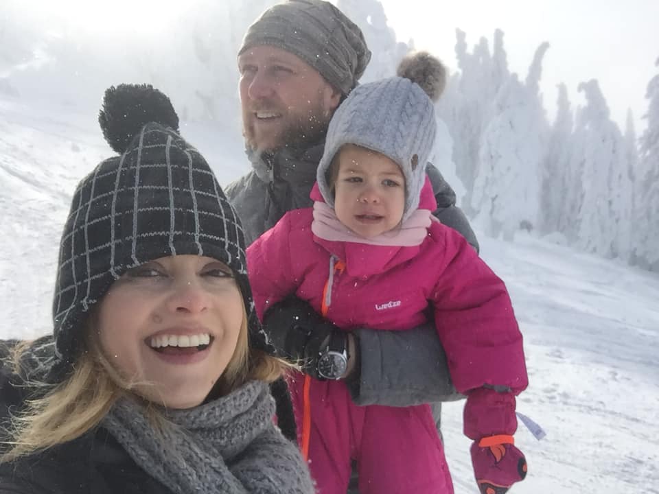 Vacanță de poveste pentru Simona Gherghe și familia ei. Unde se distrează | FOTO