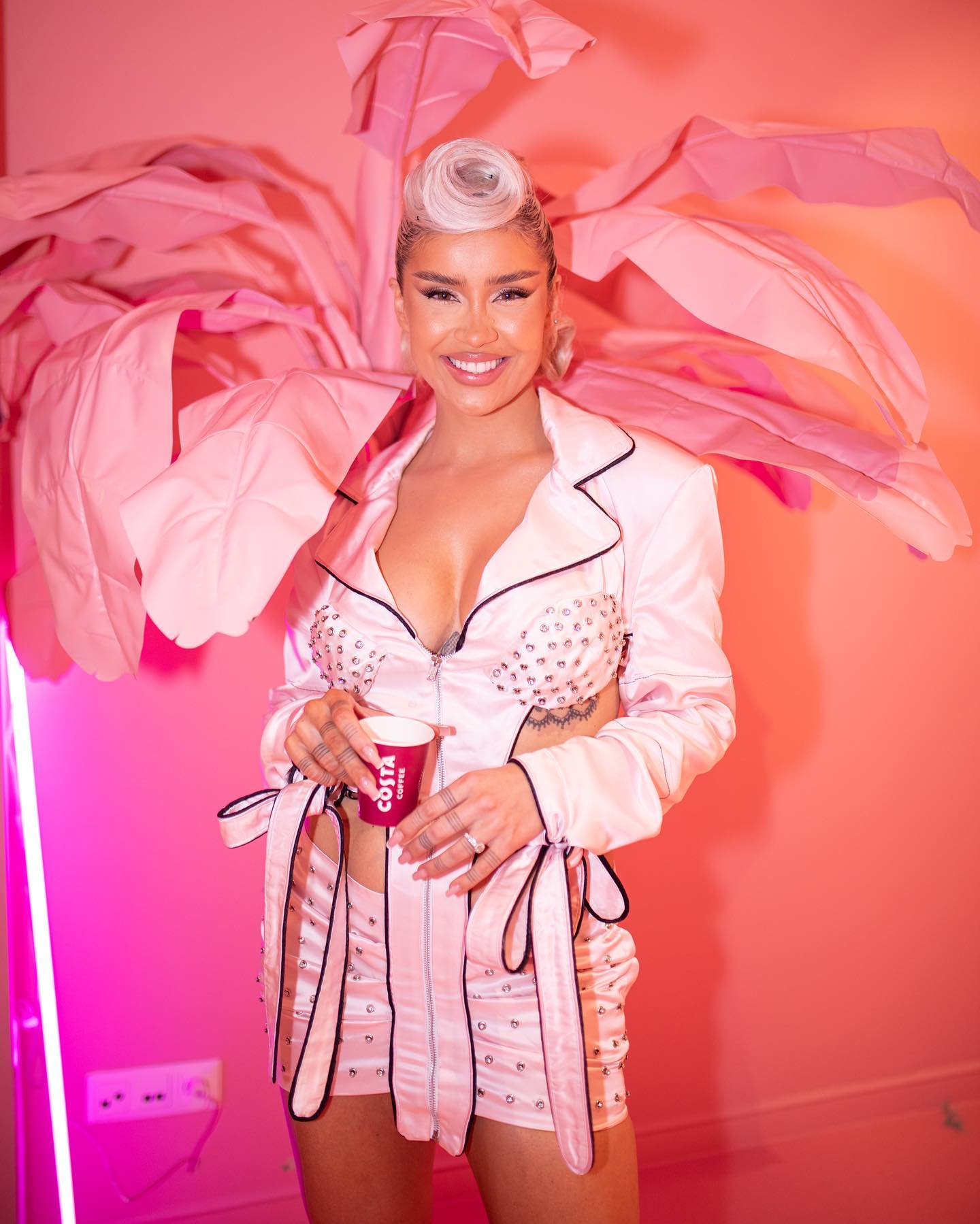 Câți bani câștigă Alina Ceușan lunar din online. Ce a spus prezentatoarea de la „Love Island” despre Ioana Grama