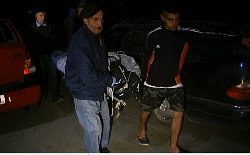 Bărbat găsit mort, pe un câmp din Vrancea. Era împușcat în inimă