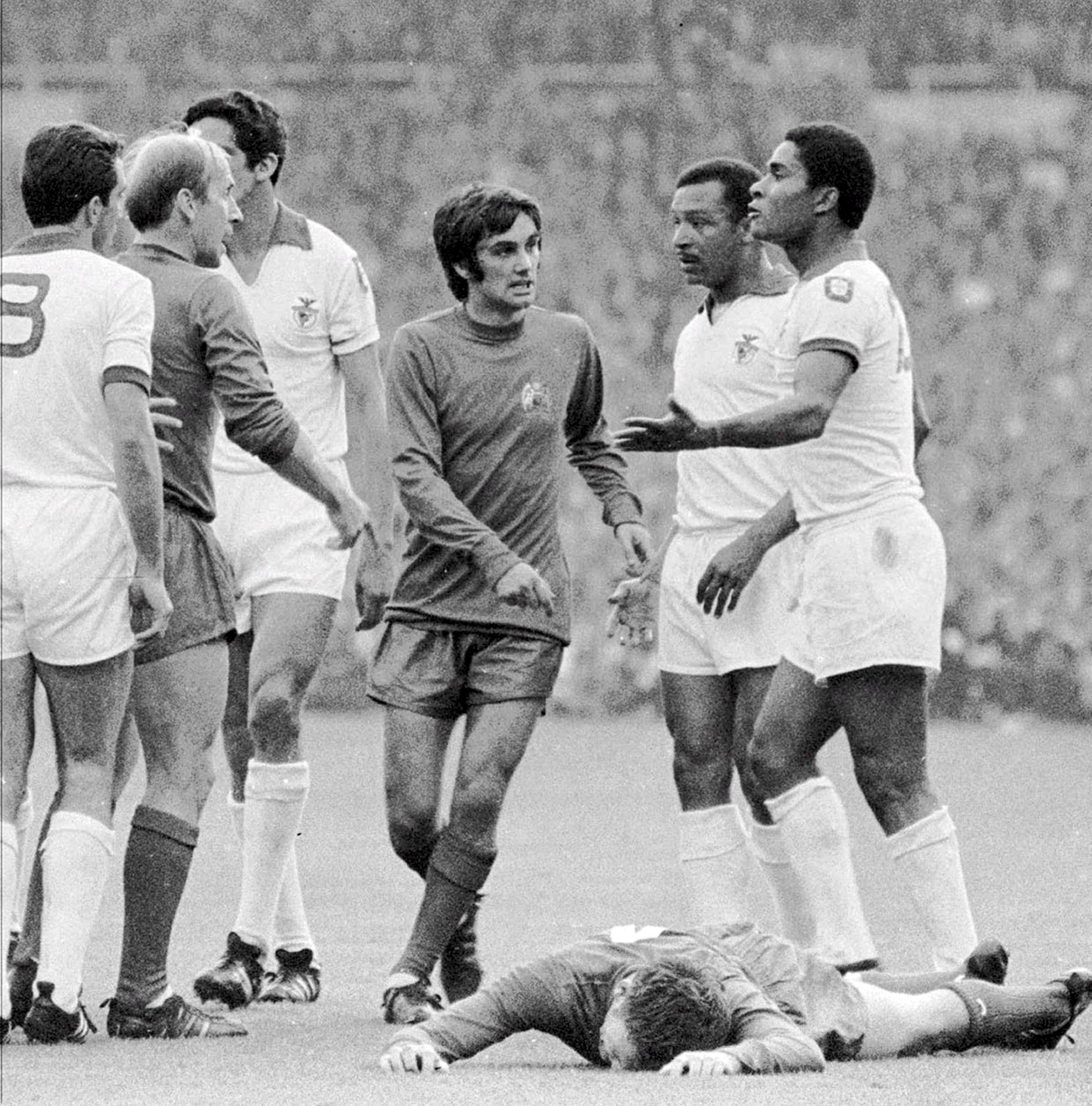 10 ani fără George Best, cel mai talentat fotbalist britanic din istorie! ”Am avut doar trei lucruri în viață: fotbal, femei și alcool!”
