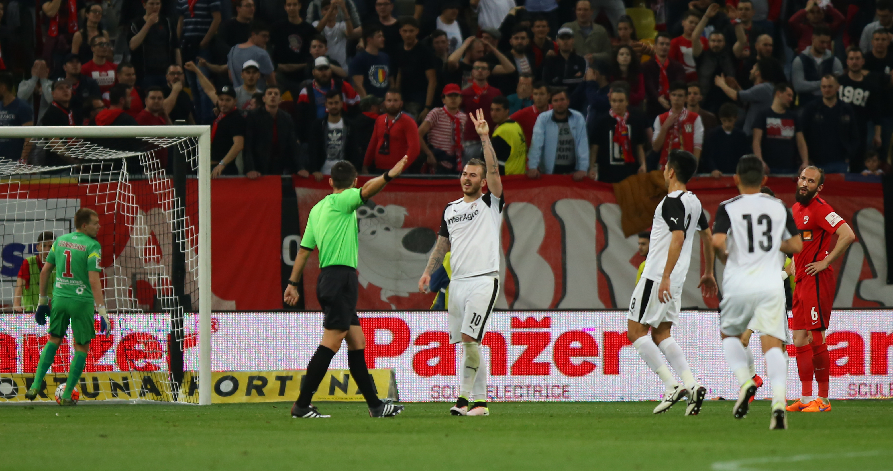 Liga 1, play-off: Astra - Dinamo 4-2. Giurgiuvenii au sărbătorit primul titlu din istorie. Reacții / FOTO & VIDEO