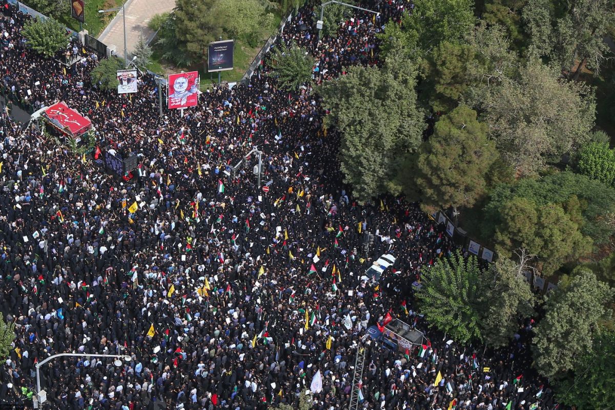 Funeralii cu mii de oameni pentru liderul politic al Hamas, Ismail Haniyeh. Participanții au scandat „moarte Israelului” şi „moarte Americii”