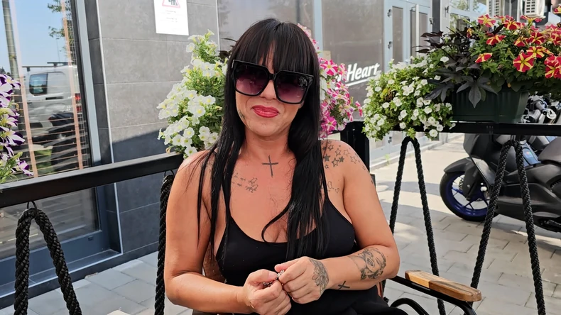 Nakon Elite se zaposlila u prodavnici: "Dečko me je pretukao, udarao me je pesnicama, vukao za kosu, šutirao!"