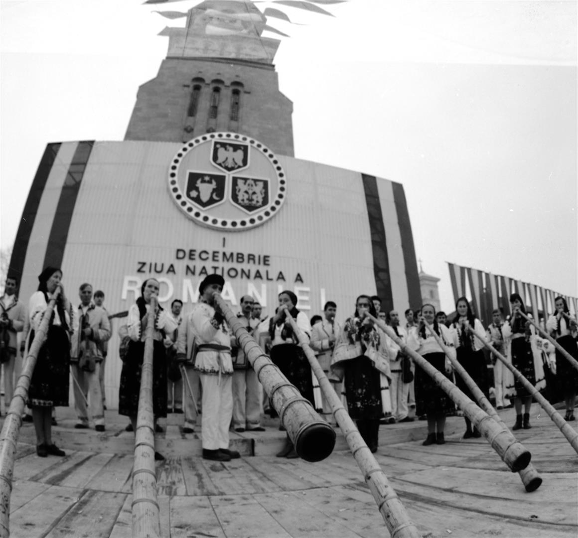 „Ambuscada” de la 1 decembrie 1990. Cum a fost deturnată prima sărbătoare de Ziua Națională postrevoluționară pentru umilirea lui Corneliu Coposu