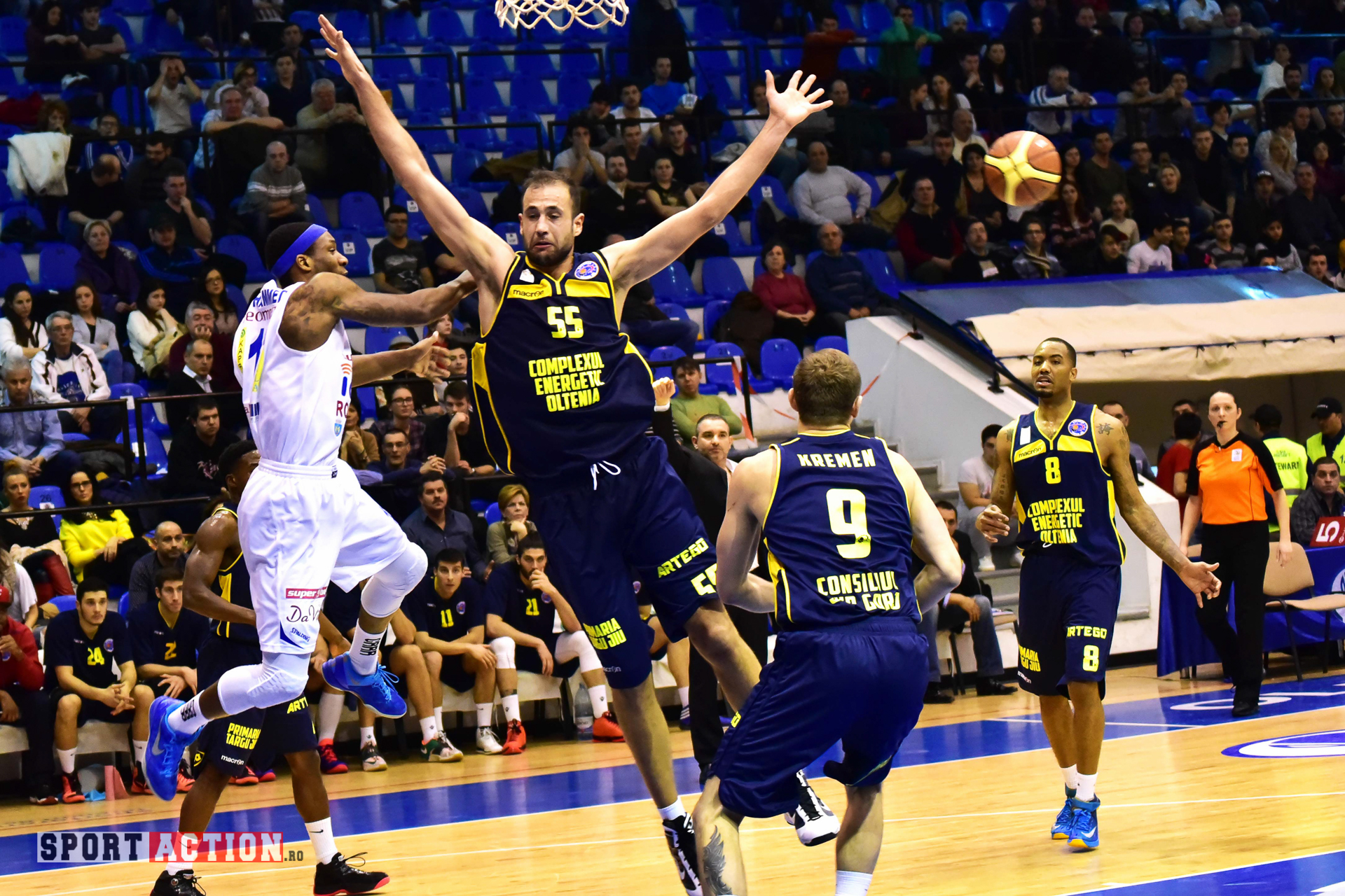 La prima participare în Europa, Energia Tg. Jiu e în ”sferturile” Eurochallenge. Povestea echipei