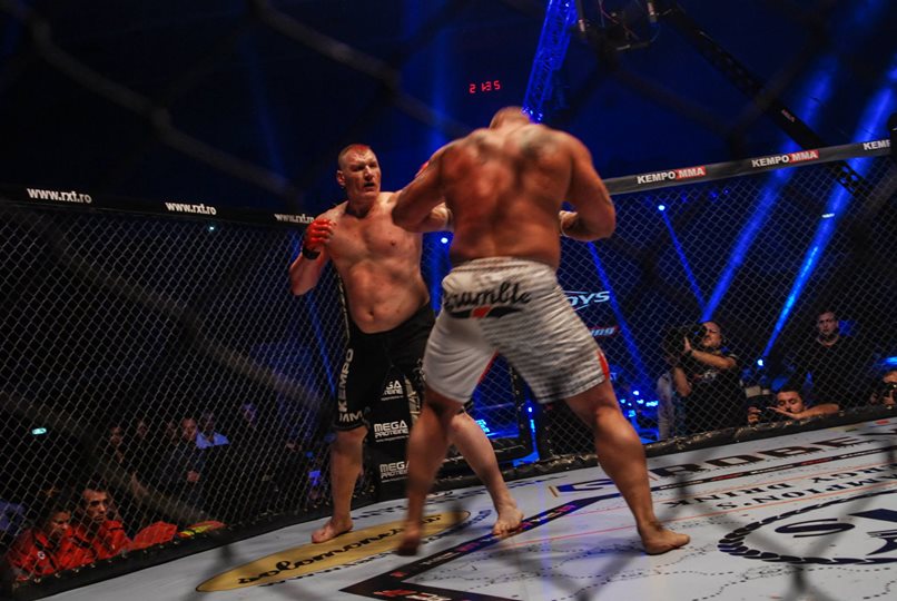 Gigantul Tolea Ciumac se bate cu un polonez care a fost în Bellator / GALERIE FOTO