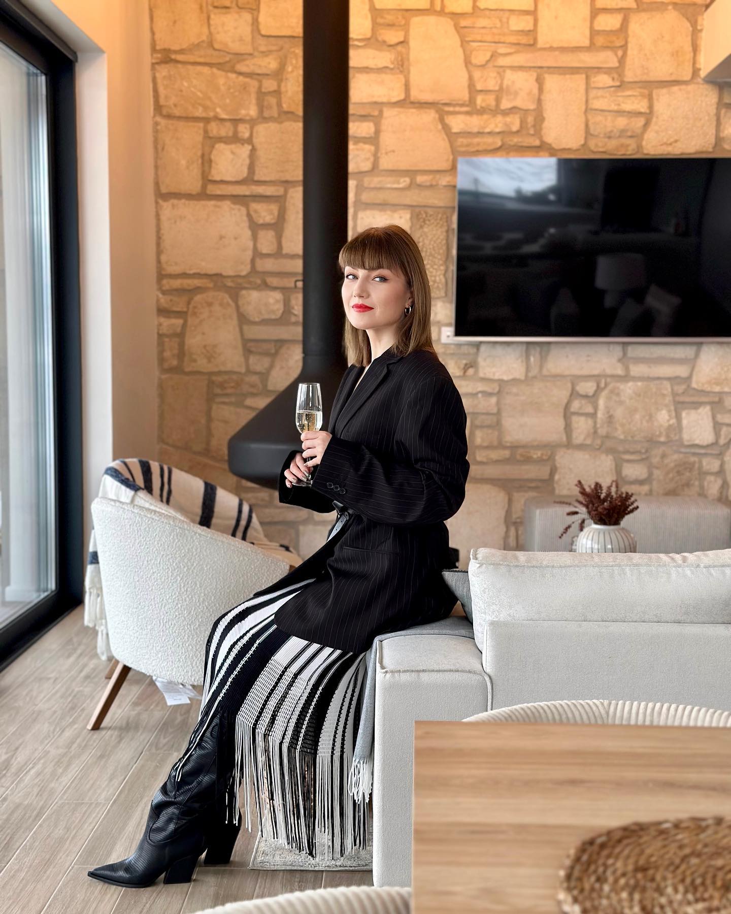Imagini din noul apartament al Alexandrei Ungureanu. Cum arată bucătăria artistei: „Mi-am ales să fac mobilă pe comandă”