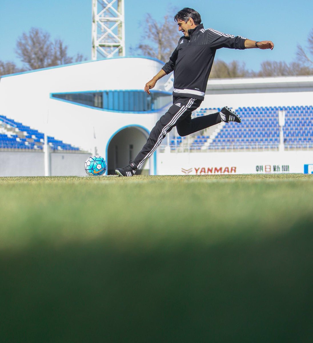 Victor Pițurcă și Dan Petrescu au debutat cu remize în grupele Ligii Campionilor Asiei. Lucian Sânmărtean a fost titular la Al Ittihad / GALERIE FOTO&VIDEO