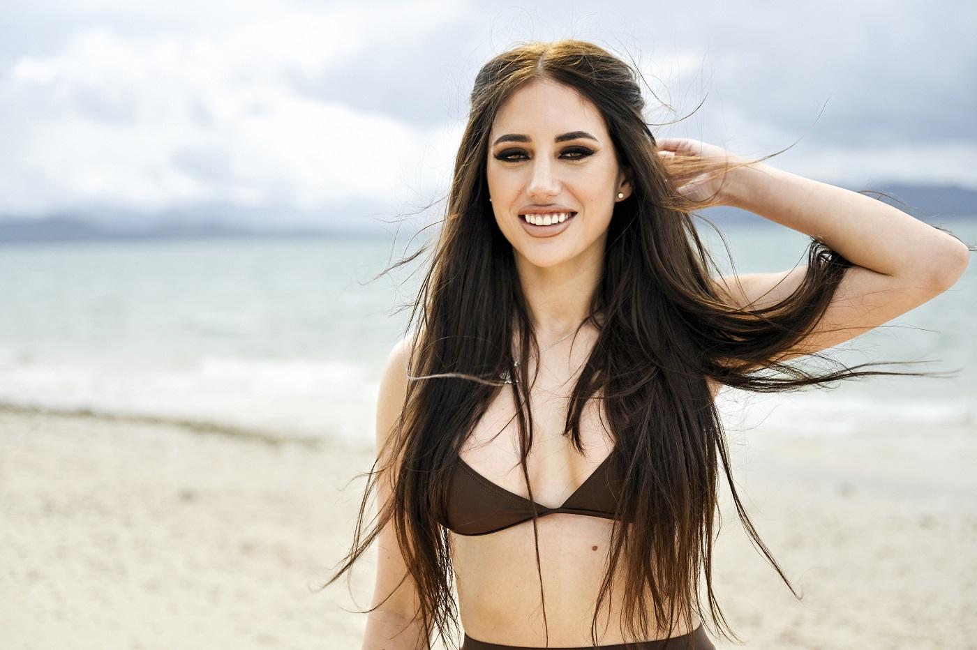 Bianca, una dintre concurentele de la „Insula Iubirii” sezonul 7, îngrozită de gesturile făcute de partenerul alături de care a venit în show