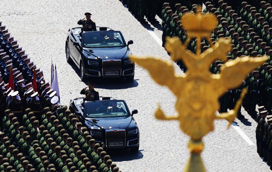 Mii de soldați defilează la Moscova, la parada de Ziua Victoriei, fără să țină cont de pandemia de coronavirus