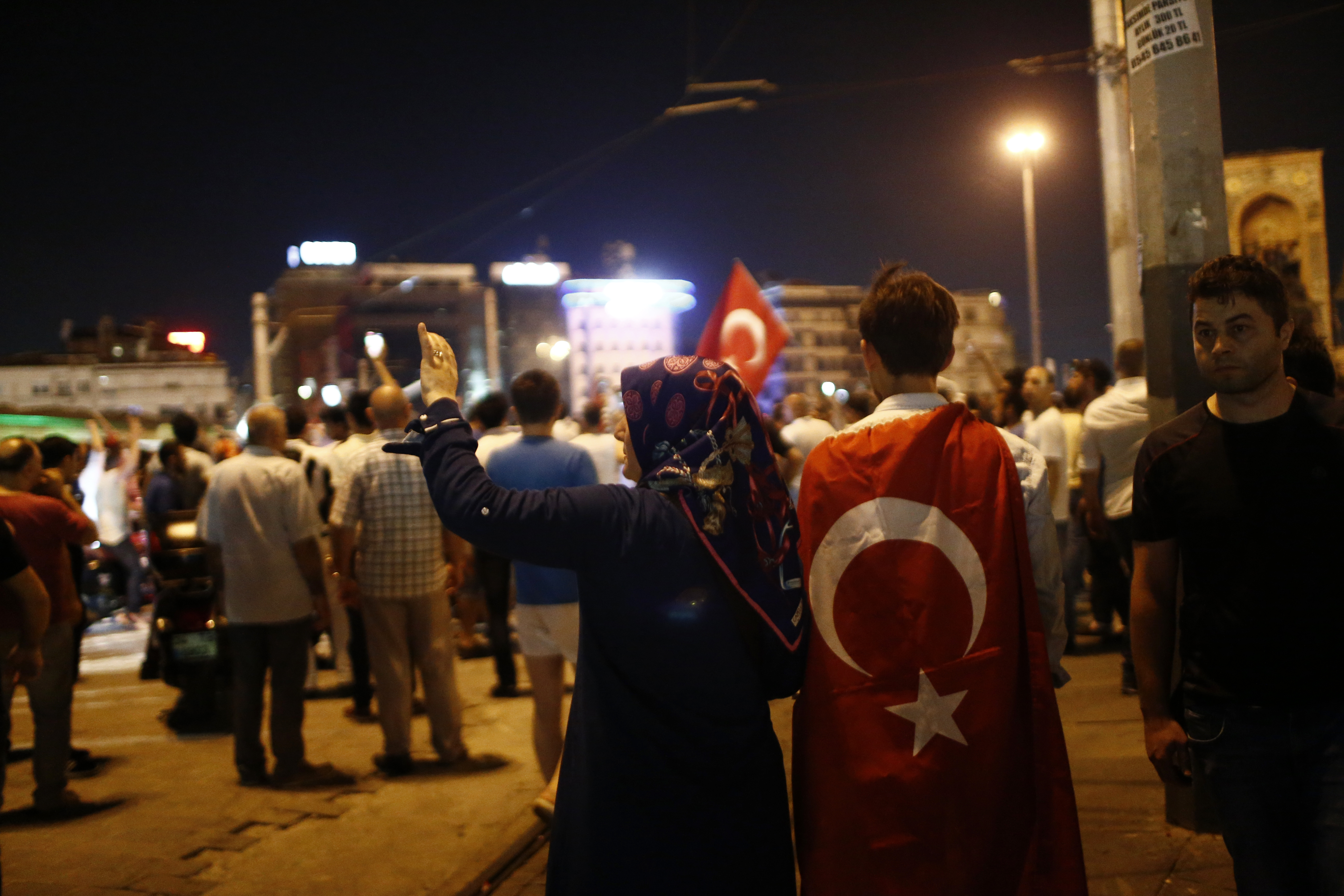 Finala Cupei Ligii se joacă! Povestiri din infern. Fotbaliștii de la Chiajna s-au întors marcați de evenimentele de la Istanbul
