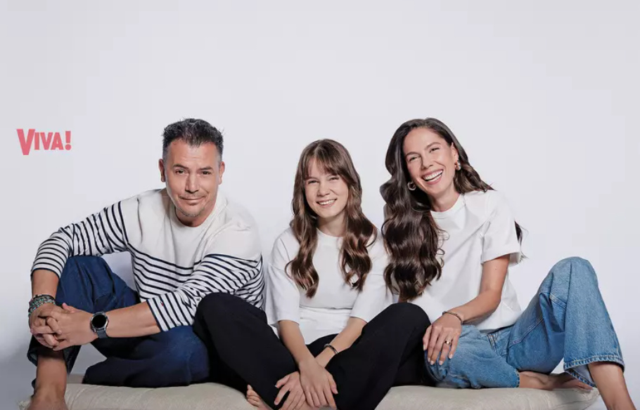 Imagini rare cu fata Irinei și a lui Răzvan Fodor. Tabloul complet de familie într-o ședință foto specială. „Autoironia e foarte sănătoasă într-o familie”