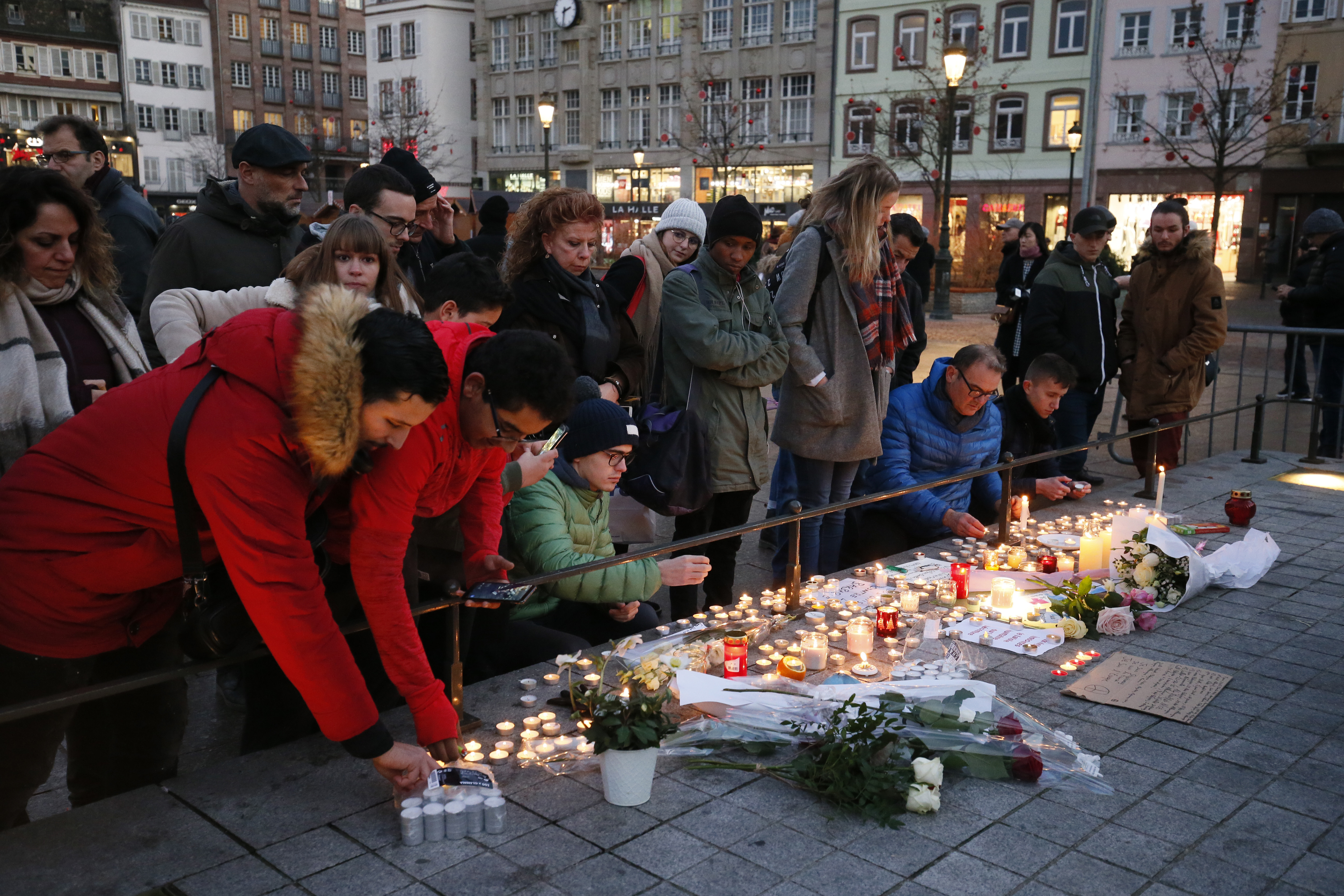 A crescut numărul morților, după atacul de la Strasbourg. Cinci răniți sunt în stare gravă