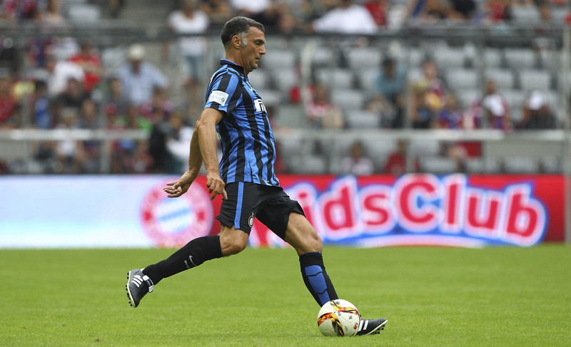 Cristi Chivu a revenit cu succes pe gazon, în demonstrativul Inter Forever - Bayern All Stars / GALERIE FOTO&VIDEO