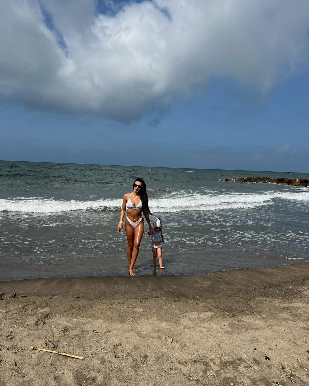 Fotografii rare cu Andreea Crăciun și fetița ei. Cum arată ispita de la Insula Iubirii 2025 în postura de mamă