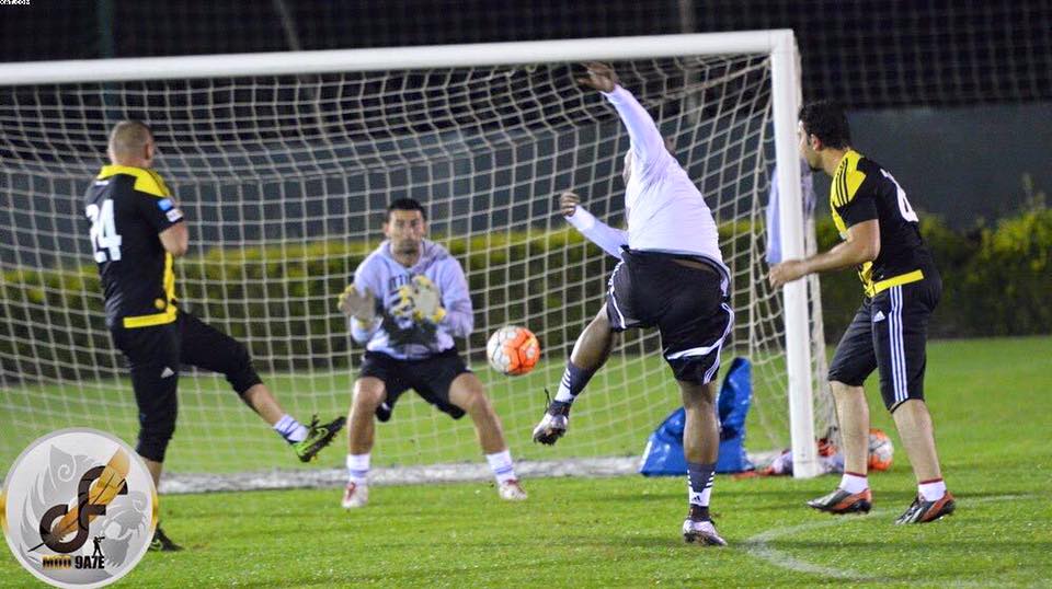 Victor Pițurcă și-a băgat nepotul în staff-ul de la Al Ittihad. Îl ia și pe fiul său, Alex, după ce termină școala de antrenori. Fostul mijlocaș Eugen Trică a schimbat postul: s-a băgat între buturi, la un antrenament / GALERIE FOTO