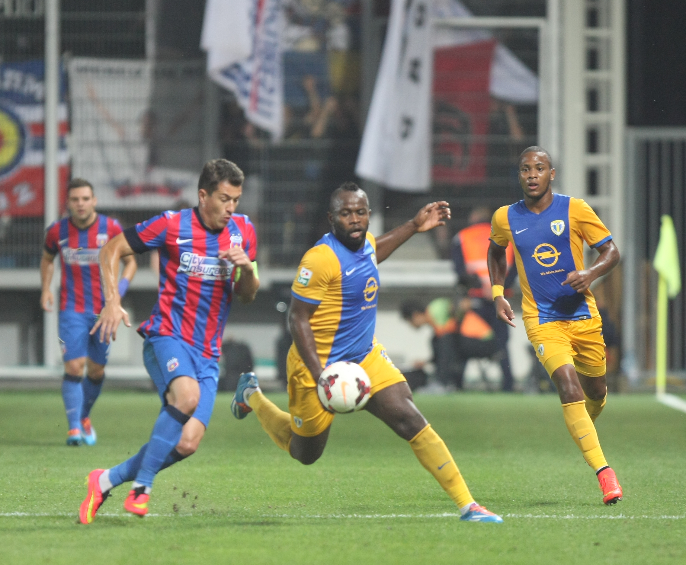 FOTO&VIDEO / Petrolul - Steaua 2-3. Meci senzaţional pe ”Ilie Oană”