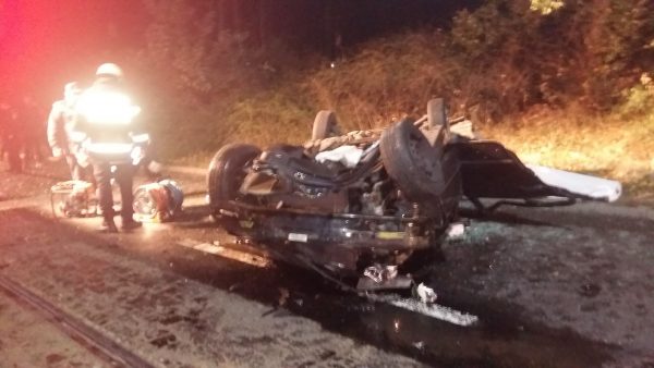 Accident înfiorător în Arad! Doi tineri au murit, după ce au sărit cu mașina de pe un pod. Erau membri ai galeriei celor de la UTA Arad / FOTO